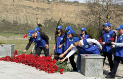 BDU kollektivi Quba Soyqırımı Memorial Kompleksini ziyarət edib