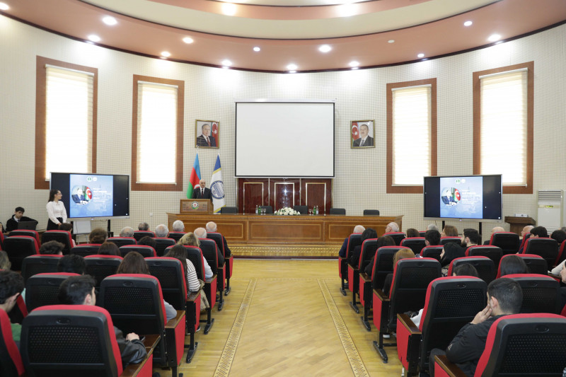 Akademik Akif Əlizadə BDU-da ustad dərsi keçib