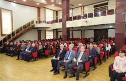 Akademik Akif Əlizadə BDU-da ustad dərsi keçib