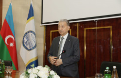 Akademik Akif Əlizadə BDU-da ustad dərsi keçib