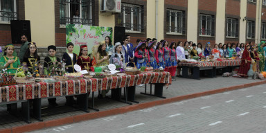 BDU-nun nəzdində “Gənc istedadlar” liseyində Novruz şənliyi