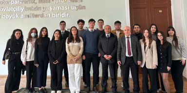 BDU tələbələri DİA-da “Azərbaycanın dövlət müstəqilliyi və konstitusion inkişaf tarixi” mövzusunda məruzə ediblər