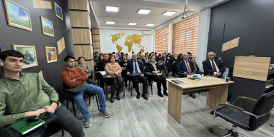 BDU-da elmi seminar: “Planetimizin buzlaşma mərhələləri”