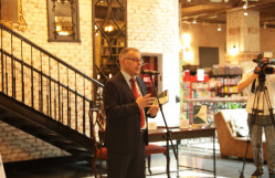 “İctimaiyyətlə əlaqələrin əsasları” adlı dərs vəsaitinin təqdimatı keçirilib