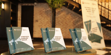 “İctimaiyyətlə əlaqələrin əsasları” adlı dərs vəsaitinin təqdimatı keçirilib