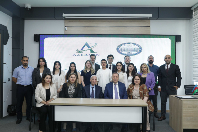 “Azərsun Holdinq” BDU-nun Jurnalistika fakültəsinin 6 tələbəsinə təqaüd ayırıb