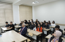 Üsküdar Universitetinin rektoru BDU-nun Jurnalistika fakültəsində