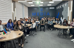 “Ulu Öndər Heydər Əliyevin milli mətbuat modeli”