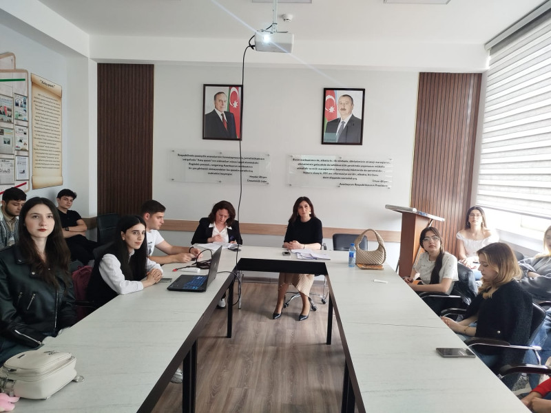 "Sosial media və vətəndaş jurnalistika" mövzusunda açıq dərs