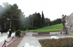 Azərbaycan milli mətbuatının 150 illik yubileyinə həsr olunmuş Beynəlxalq konfransın əsas sessiyasının açılışı