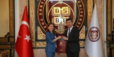 Jurnalistika ETL-in əməkdaşı Ankara Sosial Elmlər Universitetində