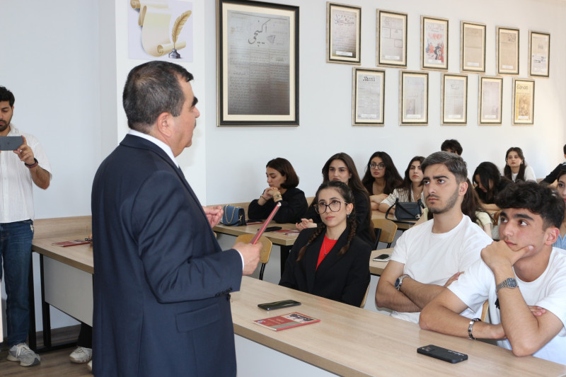 Əməkdar jurnalist Akif Aşırlı ustad dərsi keçib