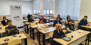 Türkiyənin Ankara Sosial Elmlər Universiteti BDU-da sosiokənd sisteminin tətbiqinə dair üçgünlük seminar keçirir
