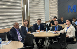 Konfrans bölmə iclasları ilə davam edib