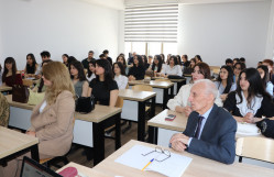 "I Rus inqilabı dövründə mətbuat" mövzusunda açıq dərs