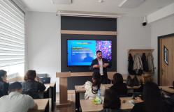 "Sosial media və rəqəmsal savadlılıq" mövzusunda açıq dərs