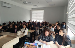 "Sosial media və rəqəmsal savadlılıq" mövzusunda açıq dərs