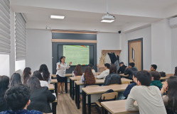 "Televiziya dili" mövzusunda açıq dərsi keçirilib