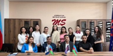 Xalq qəzetinin baş redaktorunun müavini Jurnalistika fakültəsinin tələbələri ilə görüşüb