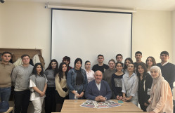 “Kaspi” qəzetinin baş redaktoru ilə görüş