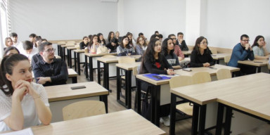 AZƏRTAC-ın redaktoru Jurnalistika fakültəsinin qonağı olub