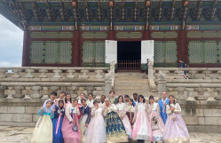 Tələbələrimiz Academy of Korean Studies sessiyalarında