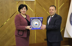 BDU nümayəndə heyəti Daşkənd Dövlət Şərqşünaslıq Universitetində