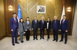 BDU nümayəndə heyəti Daşkənd Dövlət Şərqşünaslıq Universitetində