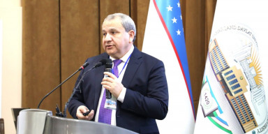 BDU rektoru Özbəkistanda beynəlxalq elmi konfransda plenar məruzə ilə çıxış edib
