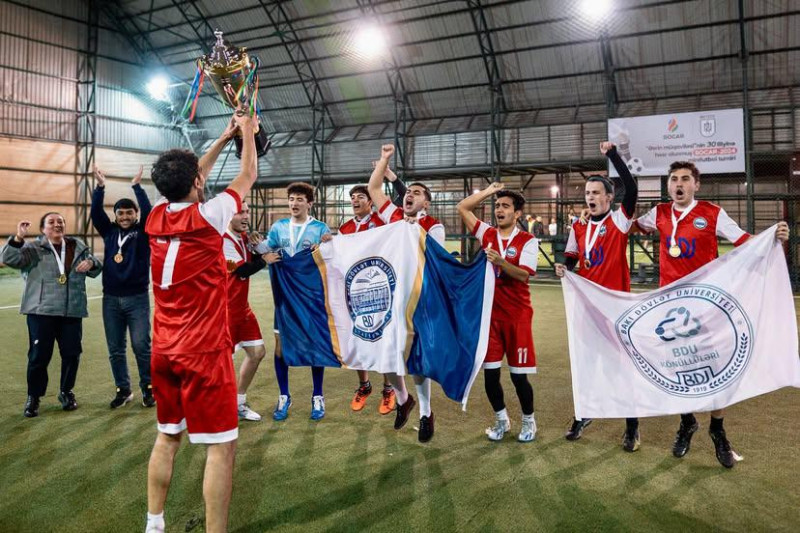 BDU könüllüləri mini futbol üzrə “Zəfər” liqasının qalibi olub