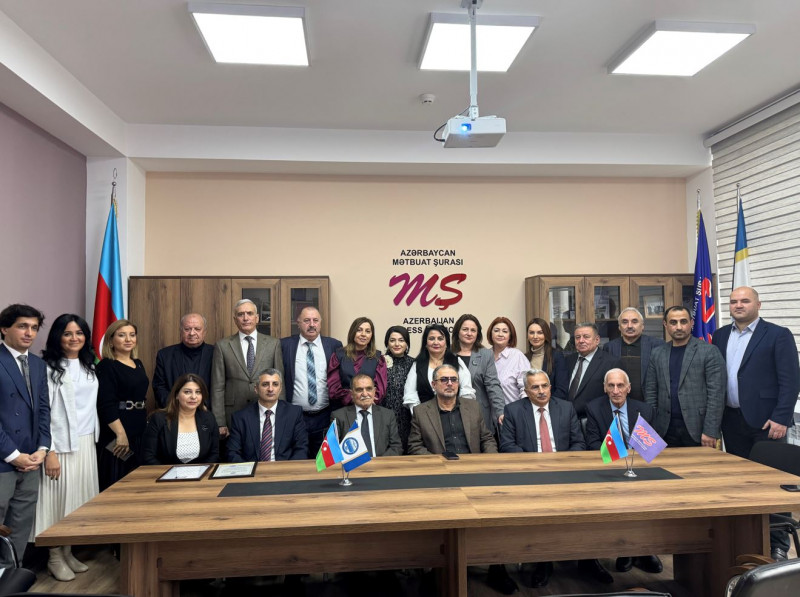 BDU-da professor Akif Rüstəmovun 85 illik yubileyinə həsr olunmuş dəyirmi masa keçirilib