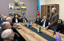 BDU-da professor Akif Rüstəmovun 85 illik yubileyinə həsr olunmuş dəyirmi masa keçirilib