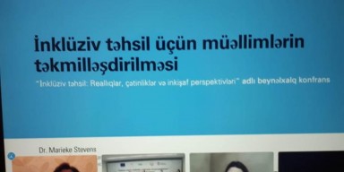 Fakültənin professoru elmi seminarda iştirak edib