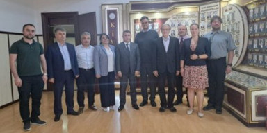 BDU-nun Kimya və Biologiya fakültələrində çexiyalı professorlarla görüş keçirilib