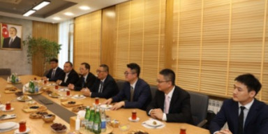 Çin Milli Kosmik Administrasiyasının Uzaq kosmik tədqiqatlar laboratoriyasının nümayəndələri BDU-da