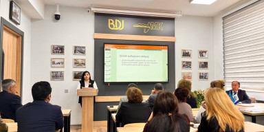 BDU-da elmi seminar: “Dövlət qulluqçularının informasiya təminatında kitabxanaların rolu”