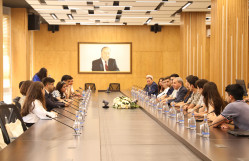 Dövlət Proqramı və Hökumətlərarası Təqaüd Proqramlarının qalibi olan BDU məzunlarının bir qrupu ilə görüş