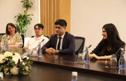 Dövlət Proqramı və Hökumətlərarası Təqaüd Proqramlarının qalibi olan BDU məzunlarının bir qrupu ilə görüş