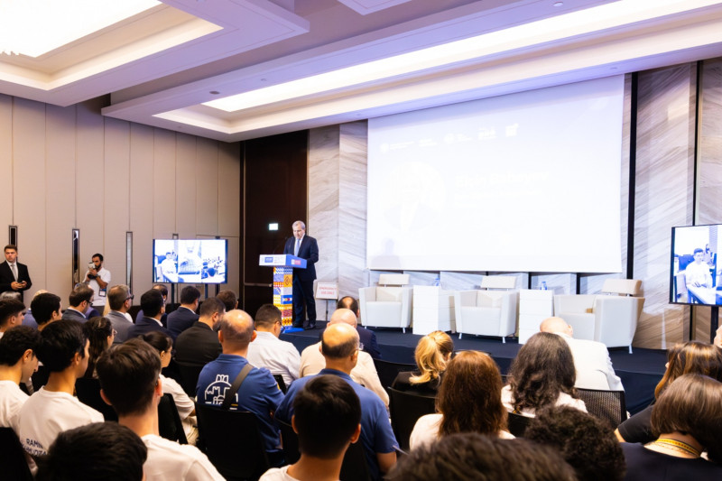 ICPC dünya finalı çərçivəsində “R.M. 90” proqramlaşdırma müsabiqəsinin qalibləri mükafatlandırılıb