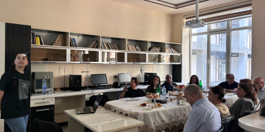 Kimyanın tədrisi metodikası kafedrasında magistrantların dissertasiya işlərin müdafiəsi keçirildi