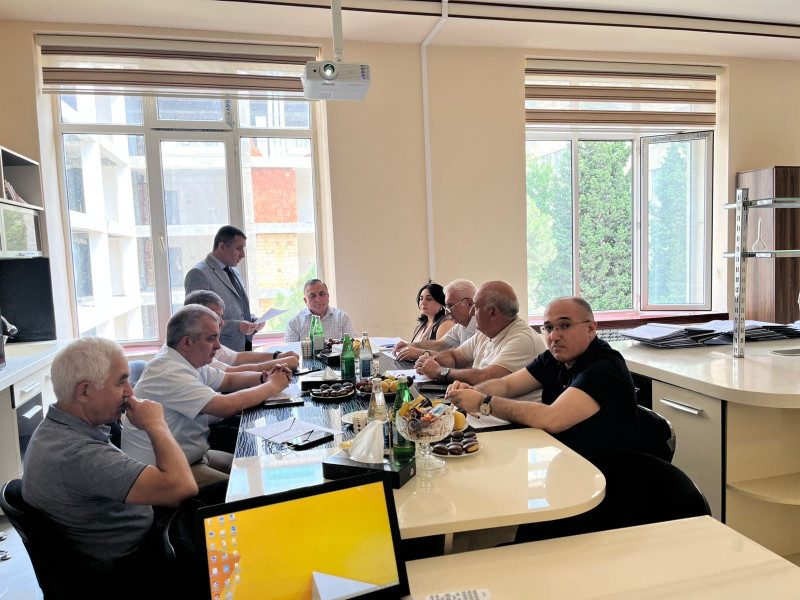 Kimya fakültəsində  buraxılış işlərinin müdafiəsinə start verildi