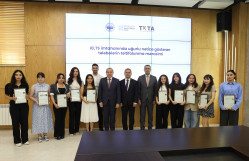 IELTS imtahanında uğur qazanmış BDU tələbələrinin təltifolunma mərasimi