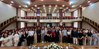 BDU-nun ictimai həyatında fəal iştirak edən könüllülər təltif olunublar