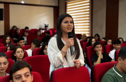 Şərqşünaslıq fakültəsinə daxil olan birinci kurs tələbələri ilə görüş keçirilib.