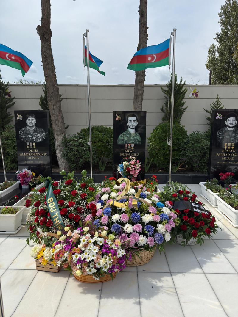 BDU-nun şəhid məzunu Nicat Əhmədovun məzarı ziyarət olunub
