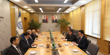 Rector of Samarkand Institute of Economics and Service Visits Baku State University