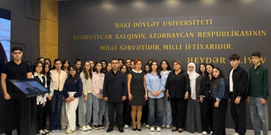 BDU tələbələri Heydər Əliyev Muzeyini ziyarət ediblər