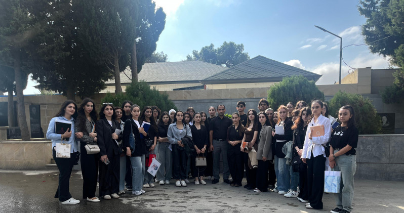 Jurnalistika fakültəsinin tələbələri II Fəxri Xiyabanı ziyarət ediblər