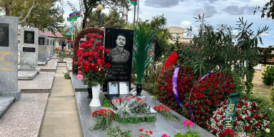 BDU-nun şəhid məzunları Ceyhun Şalıyev və Manaf Bəhmənlinin məzarları ziyarət olunub