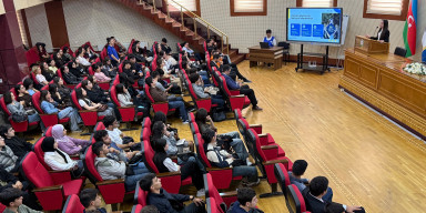 BSU Holds Career Guidance Meetings for First-Year Students